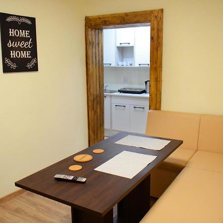 Private Apartment In The City Centre. Oradea Εξωτερικό φωτογραφία